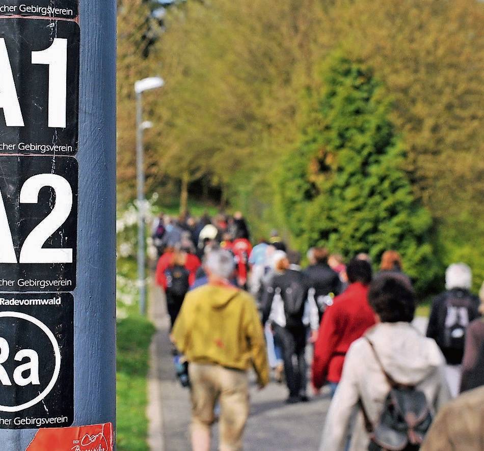 Am Maifeiertag in Radevormwald: Wandertag mit Wichtel, Wupper und Wald