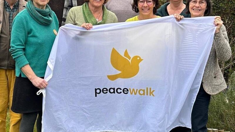 Mitlaufen erwünscht: Mehr als 100 Pilger wandern für den Frieden durch den Kreis Kleve