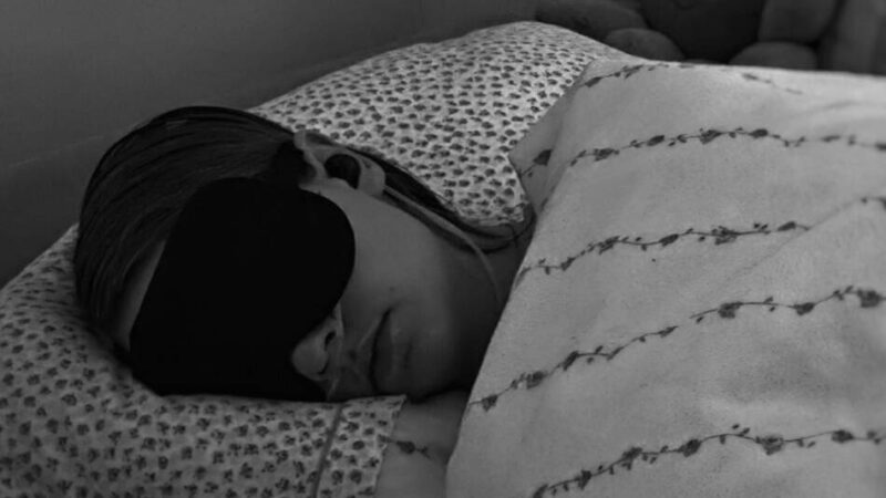 Klever Mädchen mit Long Covid: Kathi und Rosa sind im Dunkeln gefangen – „Wir sind lebendig begraben“