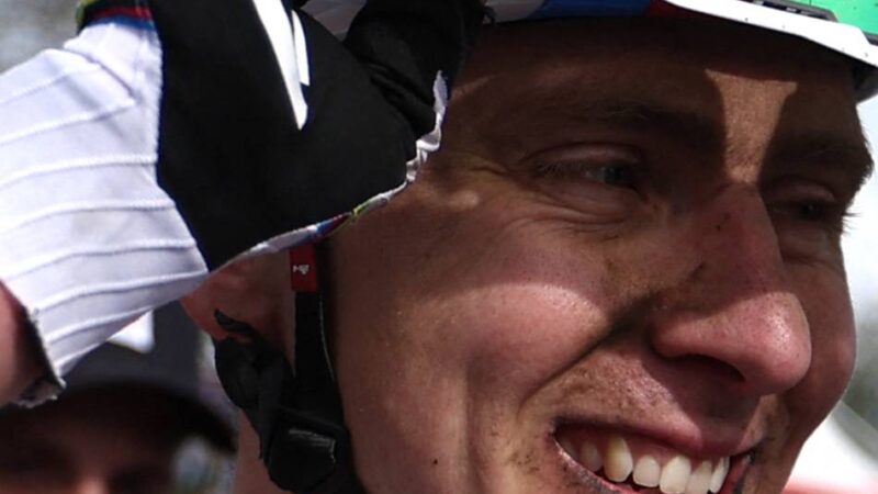 Nach Drama mit van Aert: Greift Pogacar 2027 nochmal bei Paris-Roubaix an?