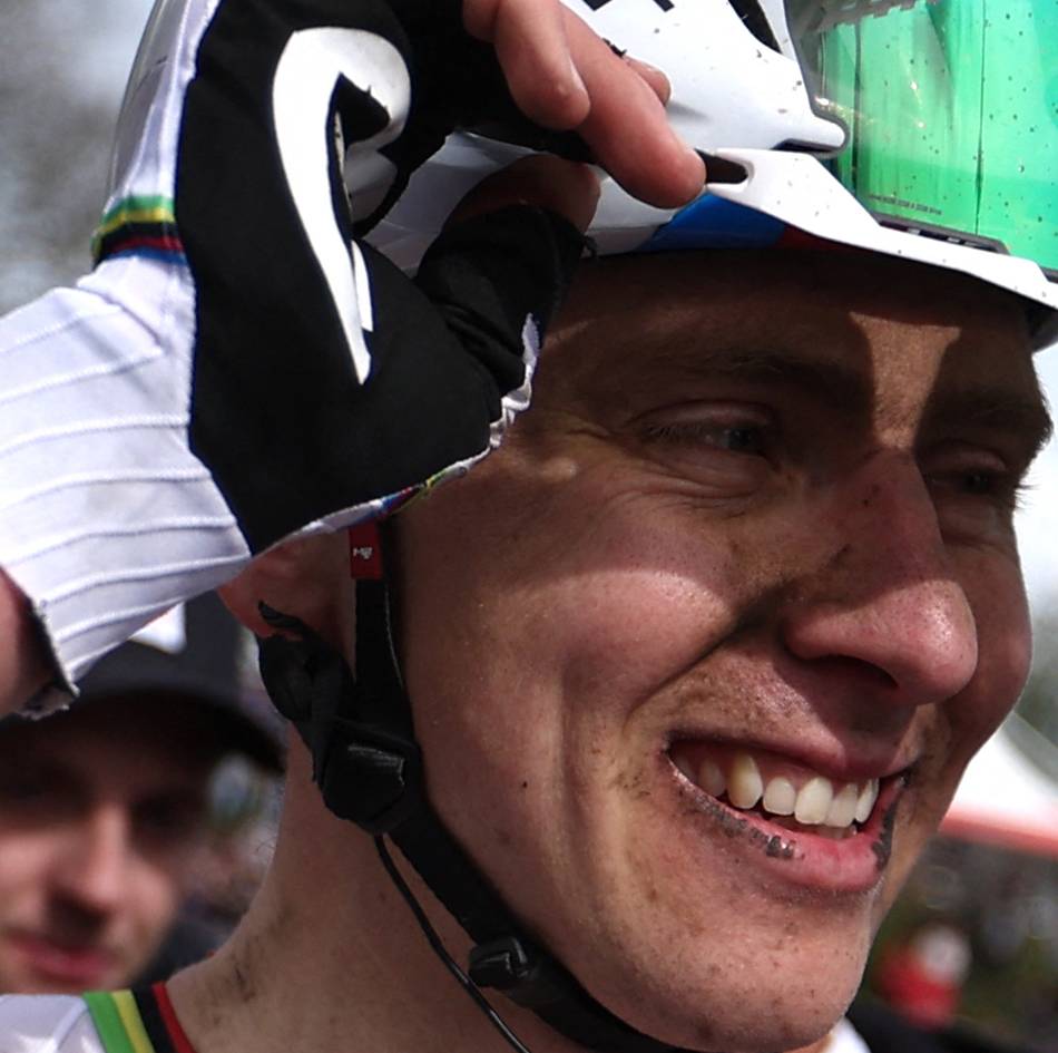 Nach Drama mit van Aert: Greift Pogacar 2027 nochmal bei Paris-Roubaix an?