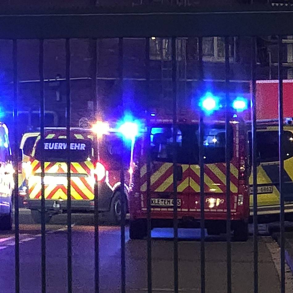 Feuer in Emmerich: Großalarm für die Feuerwehr wegen Brand bei KLK Oleo