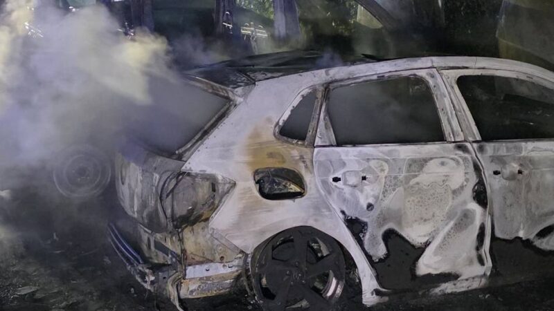 Brandserie in Emmerich: Feuerteufel? Erneut brennen Autos in der Nacht