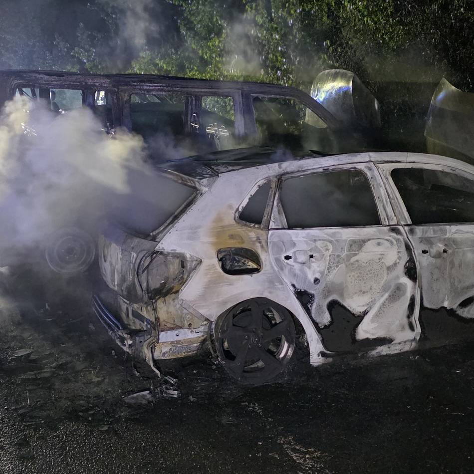 Brandserie in Emmerich: Feuerteufel? Erneut brennen Autos in der Nacht