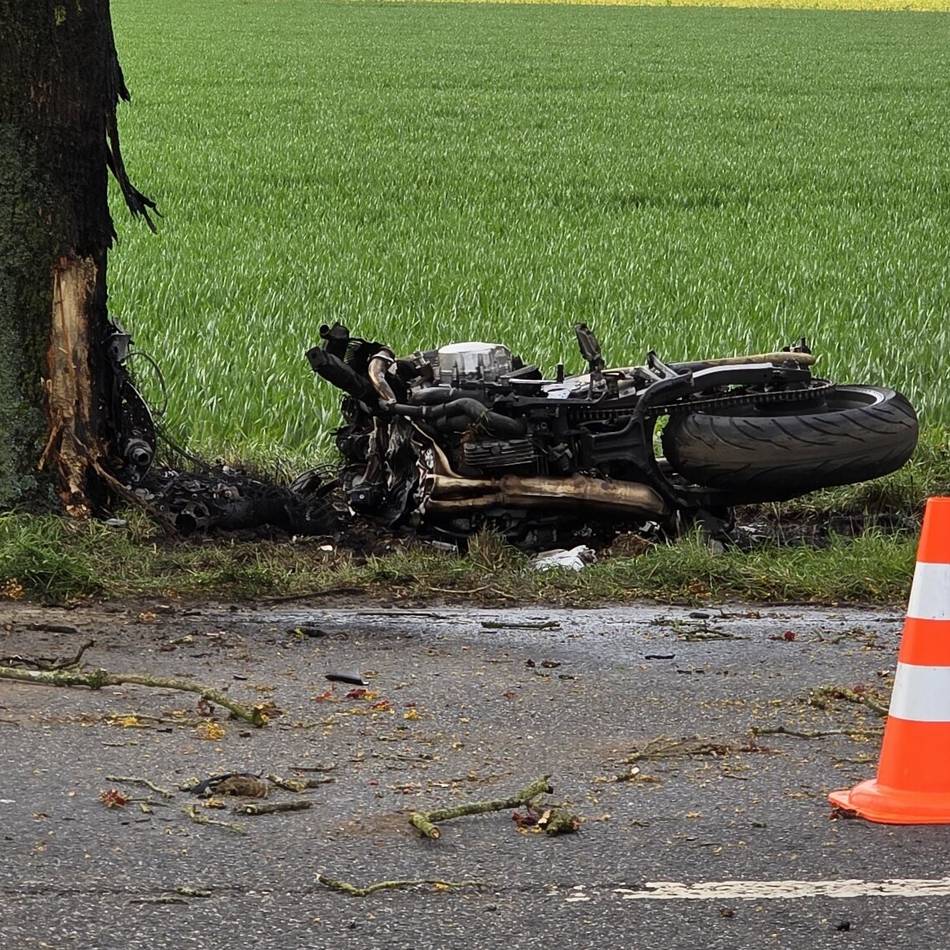 Update zur Sperrung auf der B 510 Kerken: 64-jähriger Motorradfahrer stirbt bei Unfall in Kerken