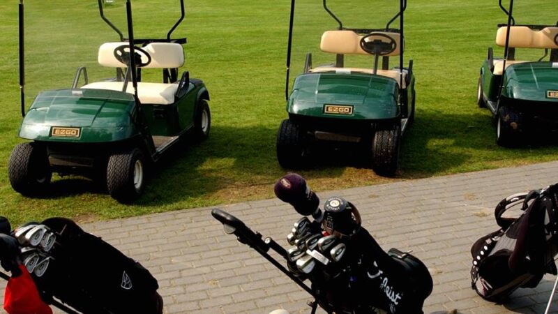 Emmerich: Kurioser Einbruch – Tresor und Golfcarts weg
