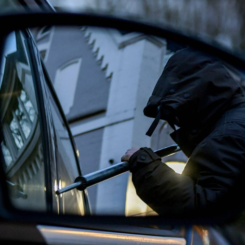 Polizei sucht Zeugen: Dodge und Porsche in Willich gestohlen