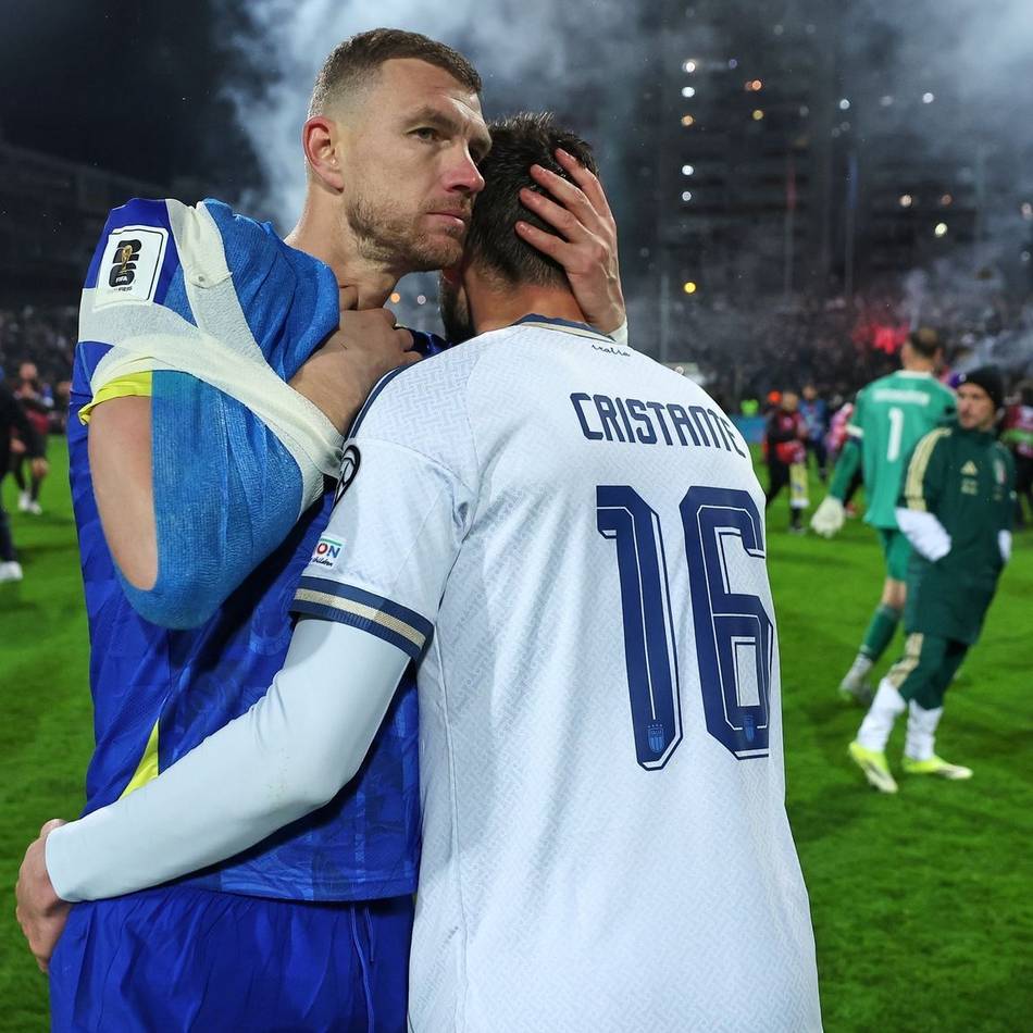 Operation am Schlüsselbein droht: Dzeko feiert WM-Einzug mit Bosnien – Schalke bangt