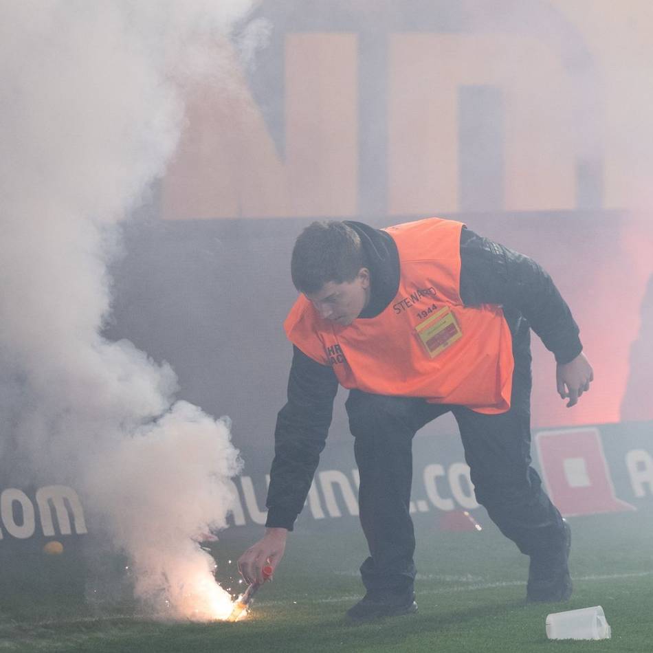 „In klarem Widerspruch zu den Werten“: Wegen Ausschreitungen – Hertha greift durch und verschiebt Sondertrikot-Aktion