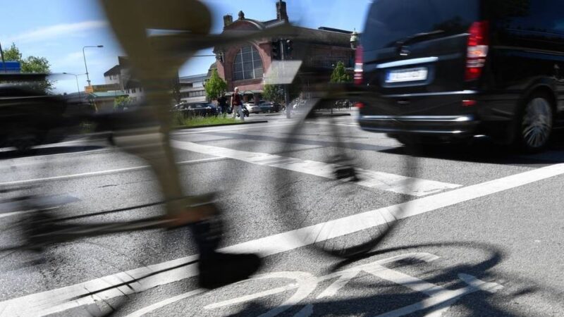 Vorfall in Grefrath: Radfahrer aus Nettetal bei Unfall schwer verletzt