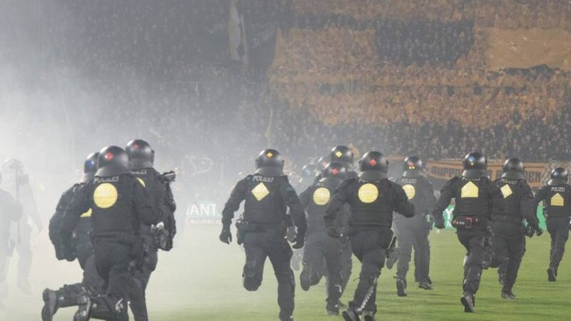 Hertha siegt bei Dynamo mit 1:0: „Bilder, die man nicht sehen will“ – Fan-Krawalle überschatten Zweitliga-Topspiel