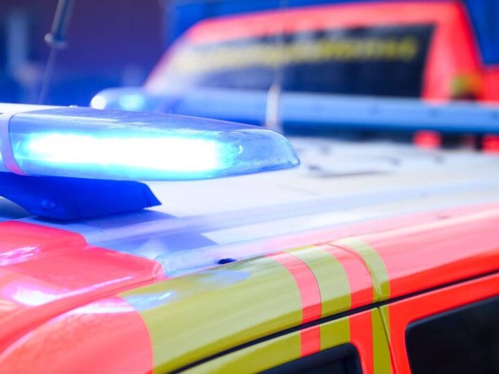 Verkehrsunfall in Dinslaken: 44-Jährige bei Frontalzusammenstoß schwer verletzt