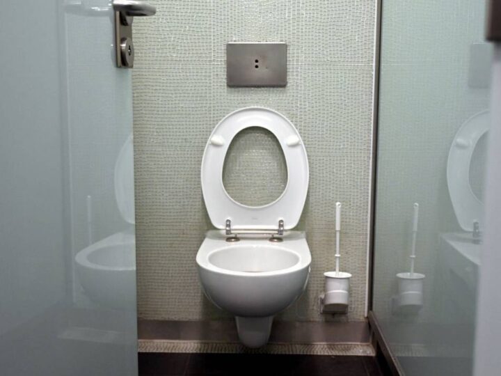 Krefeld: Verwaltung: Öffentliche Toilette könnte bis zu 300.000 Euro kosten