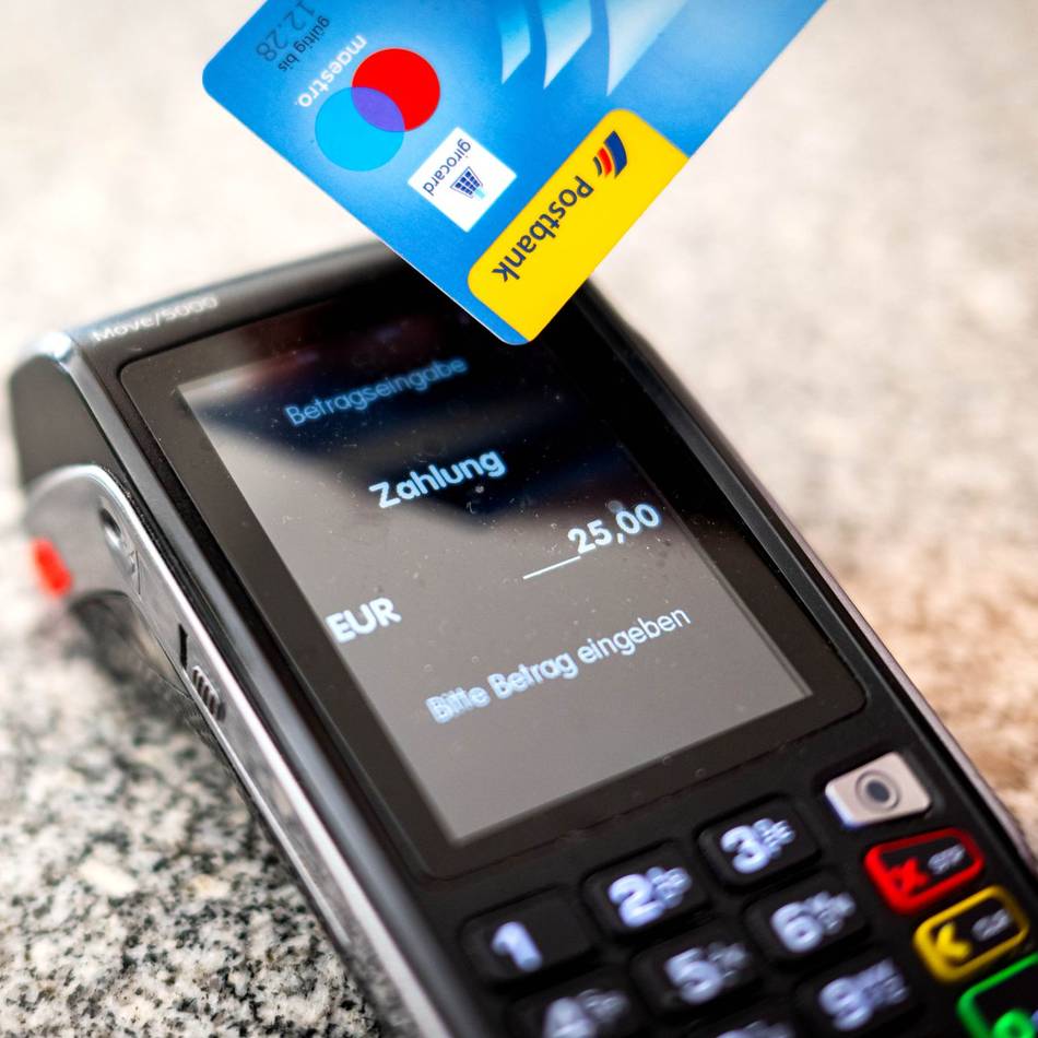 89-jähriger Dormagener Opfer: Betrüger nutzt Spendenmasche an Supermarktparkplatz