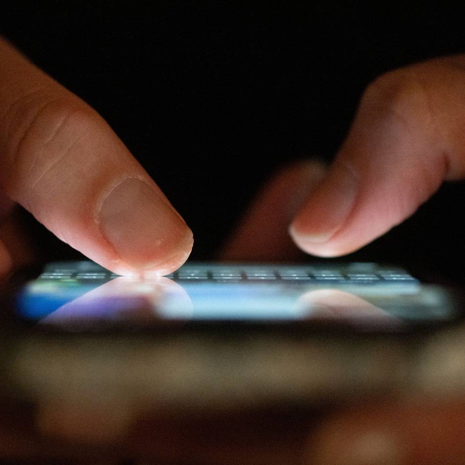 Dreiste Kriminelle: Seniorin aus Kranenburg fällt auf Messenger-Betrug herein