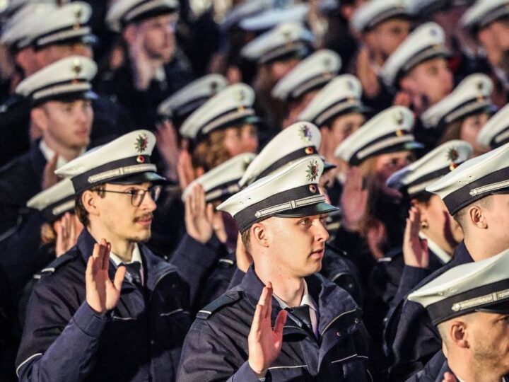 Politik in Radevormwald: Nettekoven freut sich über 3000 neue Polizeikräfte