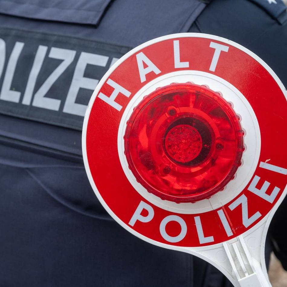 Erst war nur die Beleuchtung defekt: Polizei zieht in Kleve lebensgefährlichen Lkw aus dem Verkehr