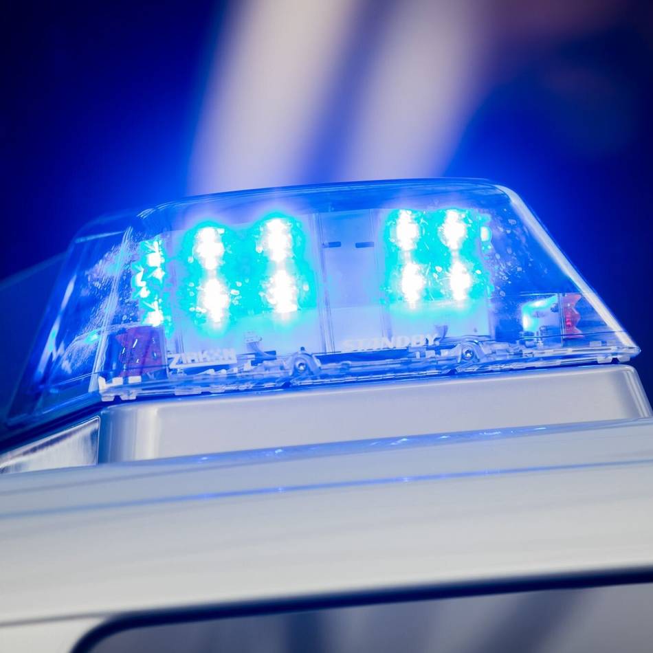 Polizei nimmt Tatverdächtigen fest: 44-jähriger Düsseldorfer am S-Bahnhof Langenfeld überfallen