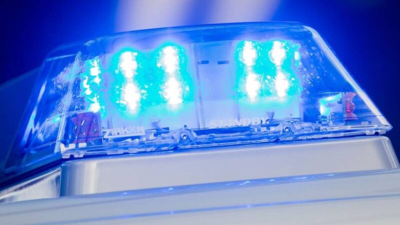 Sperrung in Mönchengladbach: 43-jähriger Radfahrer schwebt nach Unfall in Lebensgefahr