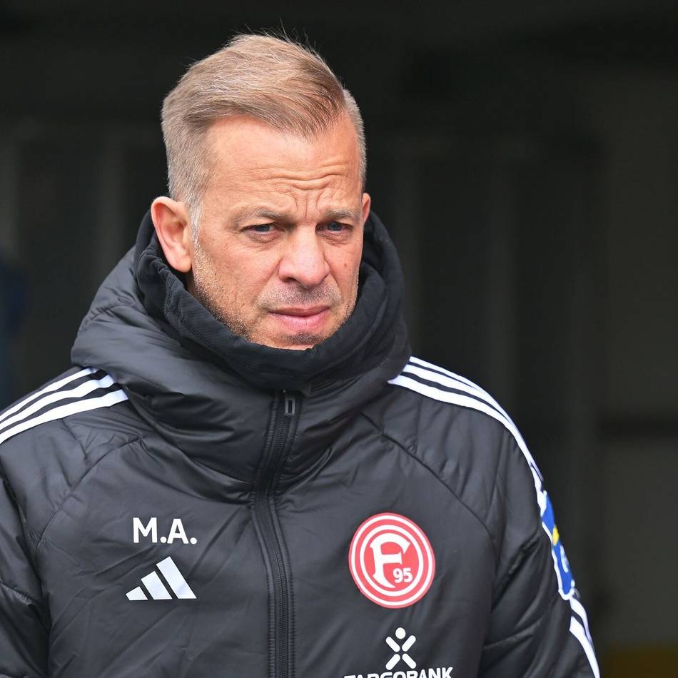 Fortuna-Trainer unter Druck: Anfangs absurde Entlassungs-Geschichte – ein Problem wird wieder präsent