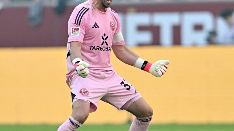 Alle Transfer-Themen erkennbar egal: Kastenmeiers entfesselter Moment mit den Fortuna-Fans abseits der TV-Kameras