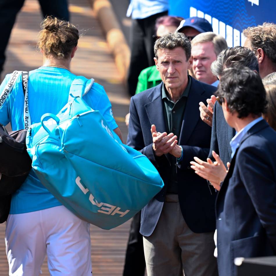 Wirft er die French-Open-Vorbereitung um?: Nach Aus in München: Zverev sagt Geburtstagsparty ab und grübelt über Hamburg-Verzicht