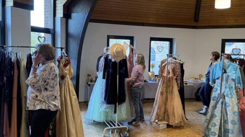 Bürger-Schützenverein Erfttal: Abendkleider-Basar zugunsten der Kinderbelustigung