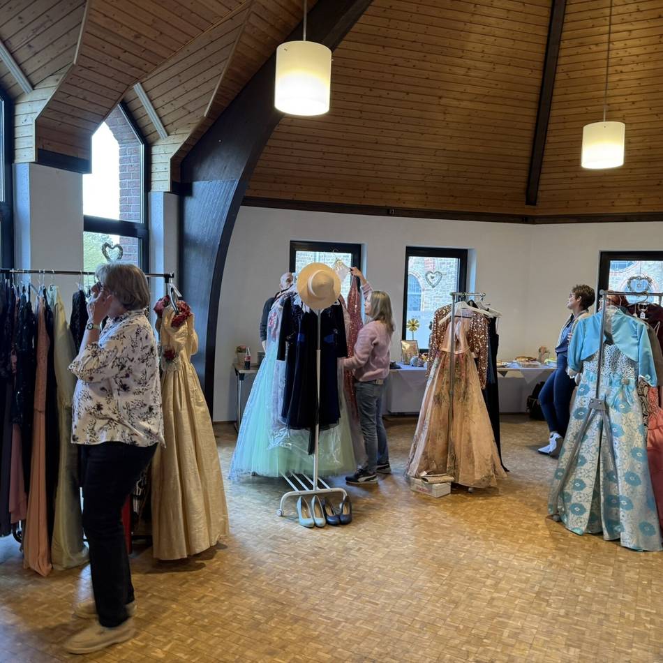 Bürger-Schützenverein Erfttal: Abendkleider-Basar zugunsten der Kinderbelustigung