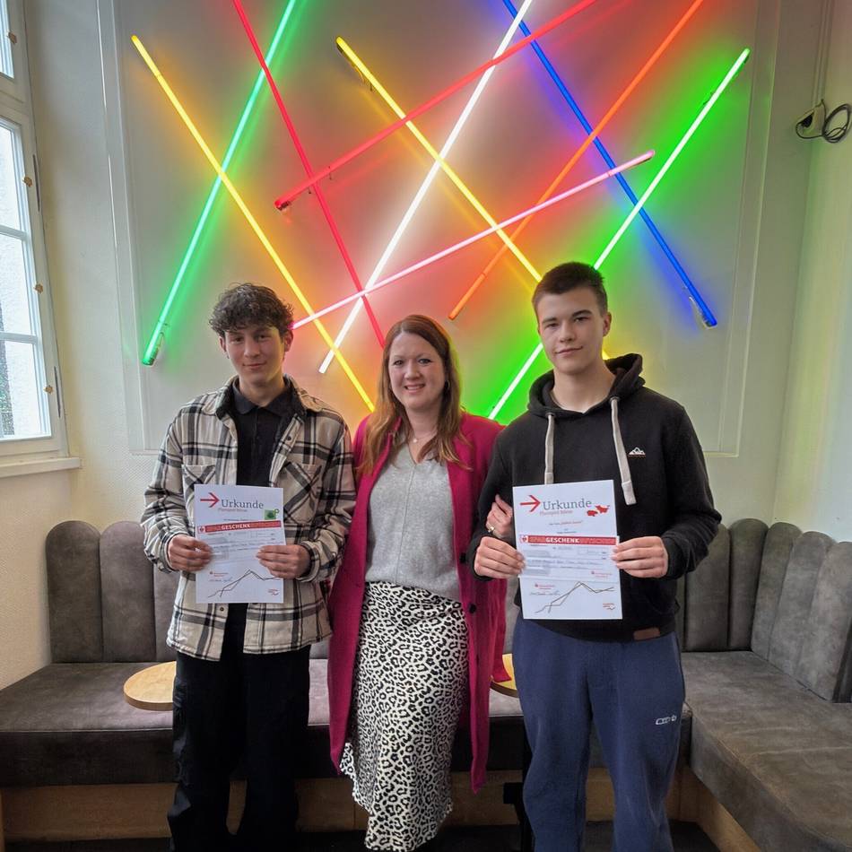 Junge Geldanleger in Heiligenhaus: „Planspiel Börse“: Doppelsieg für Realschüler