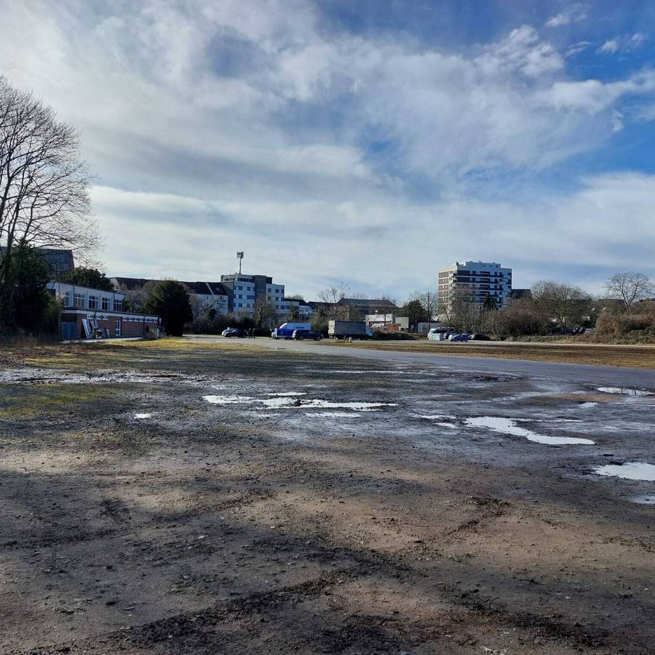 Schlaglöcher, Schlamm und Pfützen: Nordstadt-CDU rügt Zustand des Further Kirmesplatzes