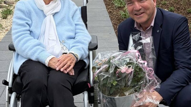 Agnes Recker aus Dülken: Doppelte Freude bei der Gratulation zum 100. Geburtstag