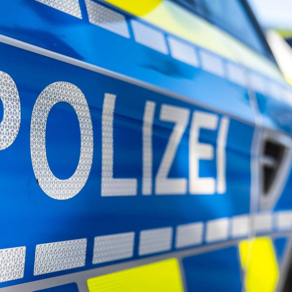 Polizei sucht Zeugen: Versuchter Raub auf Pinguin-Kiosk an der Kaiserstraße