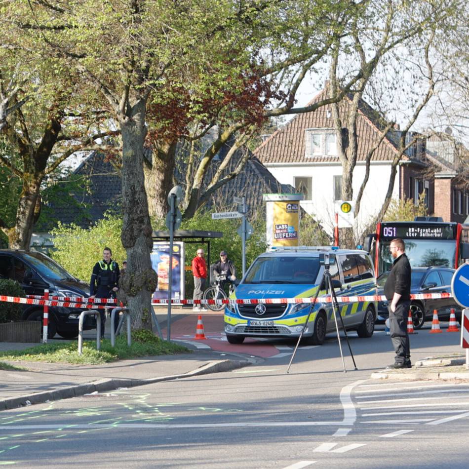 Schwerer Unfall in Krefeld: 85-Jährige von Linienbus erfasst – lebensgefährlich verletzt