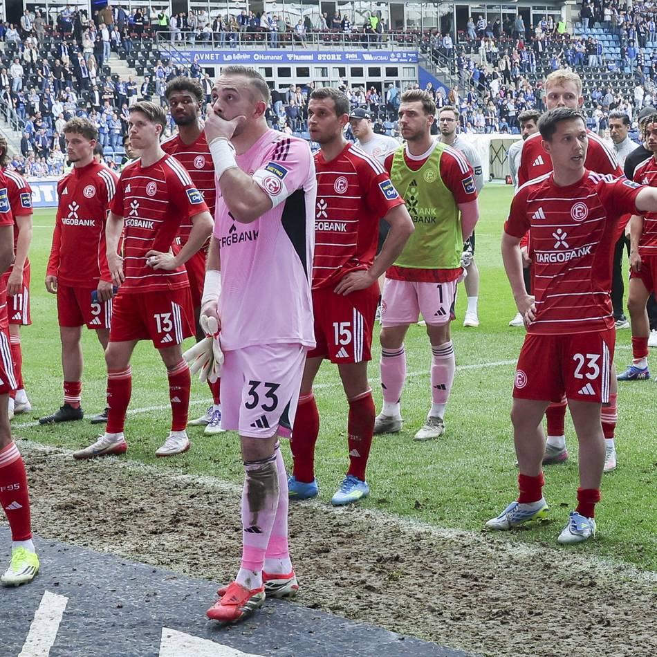 „Dann steigen wir alle zusammen ab“: Vorsänger knöpft sich Fortuna vor – Kastenmeier kann nicht widersprechen