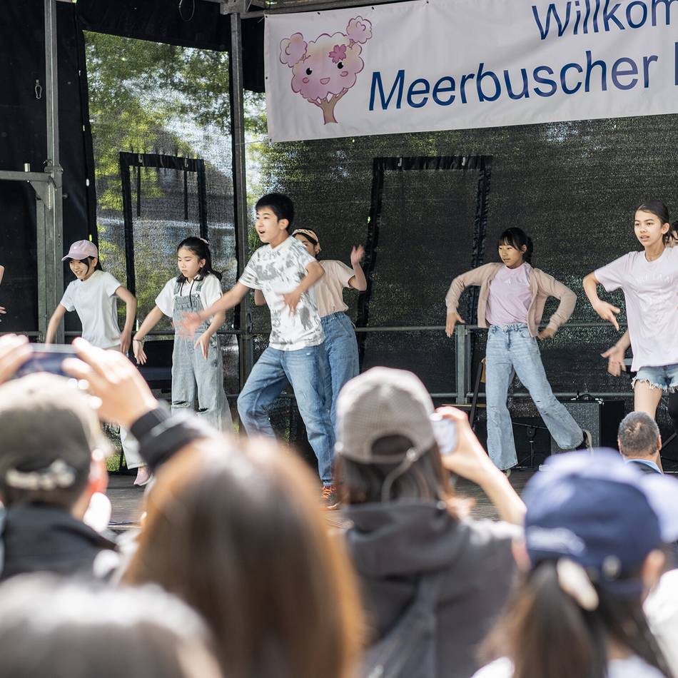 Von Kimono bis Kamishibai: Kirschblütenfest holt japanische Kultur nach Meerbusch