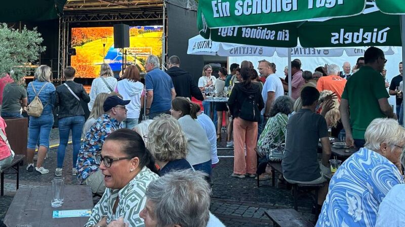 Weit mehr als Fußball-Rudelgucken: Das hat der Gocher XXL-Sommer im Biergarten zu bieten