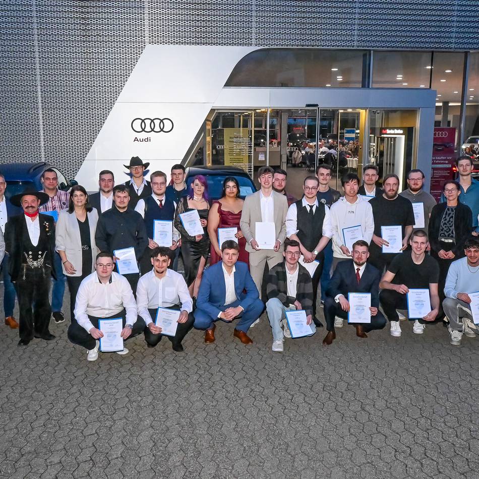 Kraftfahrzeug-Innung feiert Lossprechung: Jahrgangsbester kommt aus dem Rhein-Kreis Neuss