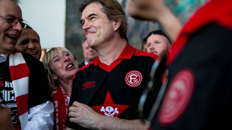 Von den Toten Hosen bis Mona Neubaur: „Echte Liebe heißt leiden“ – so sehr bewegt die Fortuna-Krise prominente Fans