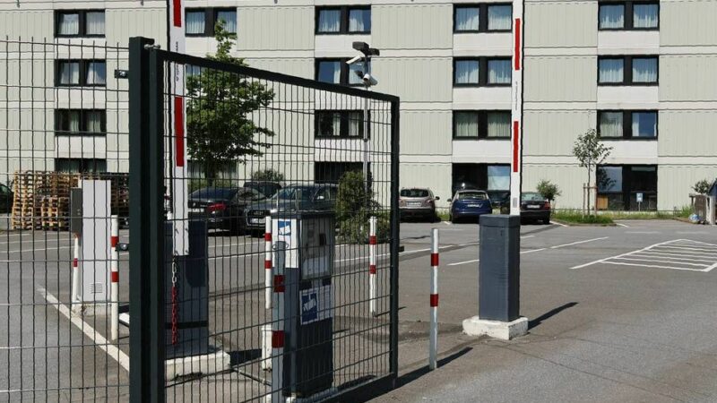 Hotel „Mercure“ in Hassels: Land schließt Flüchtlingsheim in Düsseldorf nach nicht mal zwei Jahren