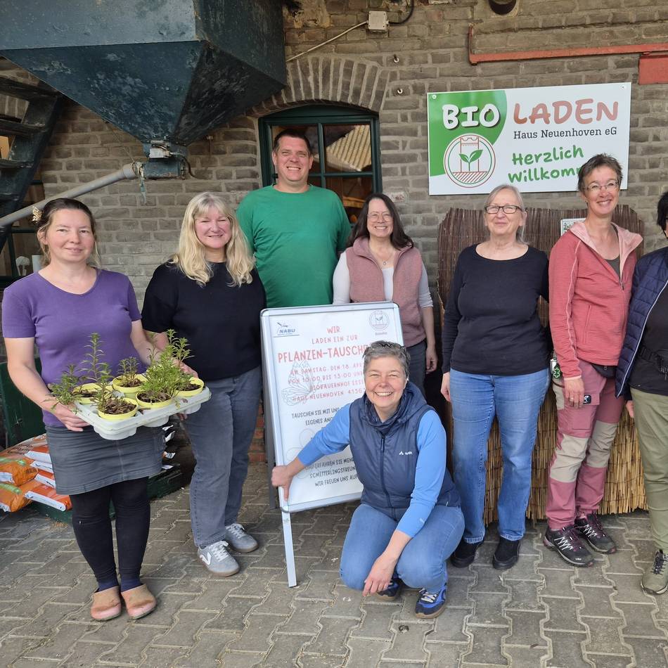 Tauschbörse in Neuenhoven feiert Jubiläum: Ein neues Zuhause für Pflanzen und Kräuter