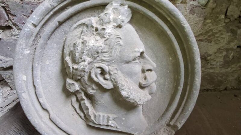 Umbau des Hückeswagener Wahrzeichens: Überraschende Entdeckungen im Schloss