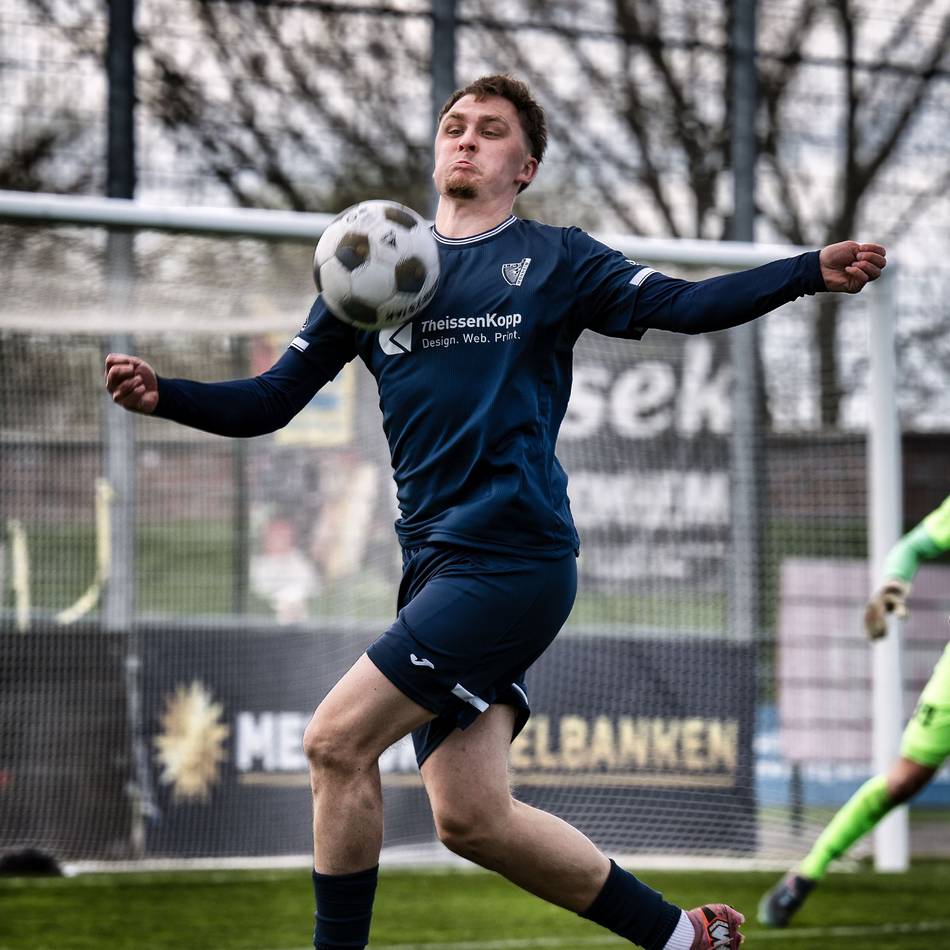 Wichtiger Sieg im Abstiegskampf: Tom Hirsch wird zum Monheimer Matchwinner