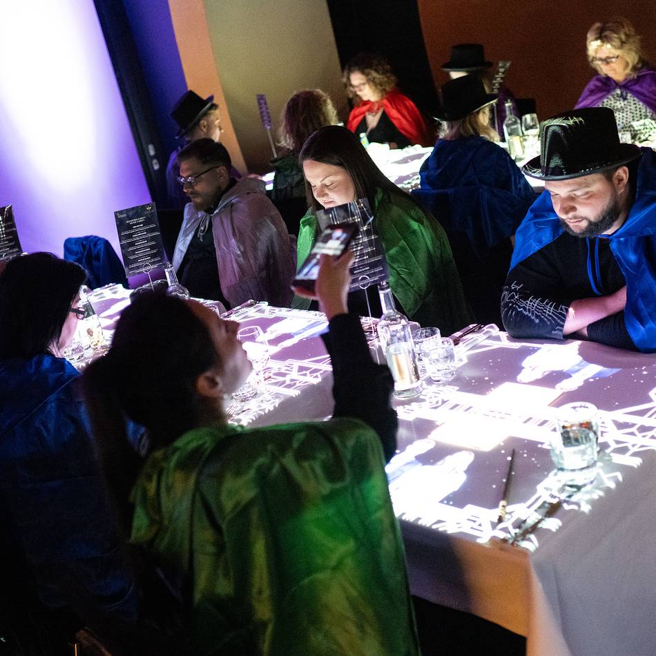 Dinner-Event im Hyatt: „Magic Table“ in Düsseldorf – Zauberei trifft Fünf-Gänge-Menü