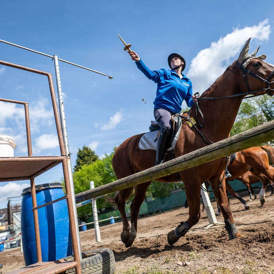 Mit großem Ringstechen: Werstener Schützen eröffnen Freiluft-Reitsaison