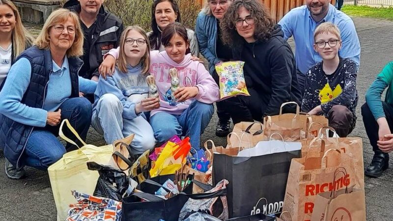 Die Schule am Berg hat für die Tafel in Wülfrath gesammelt: Auch zu Ostern an Menschen denken,
denen es nicht so gut geht