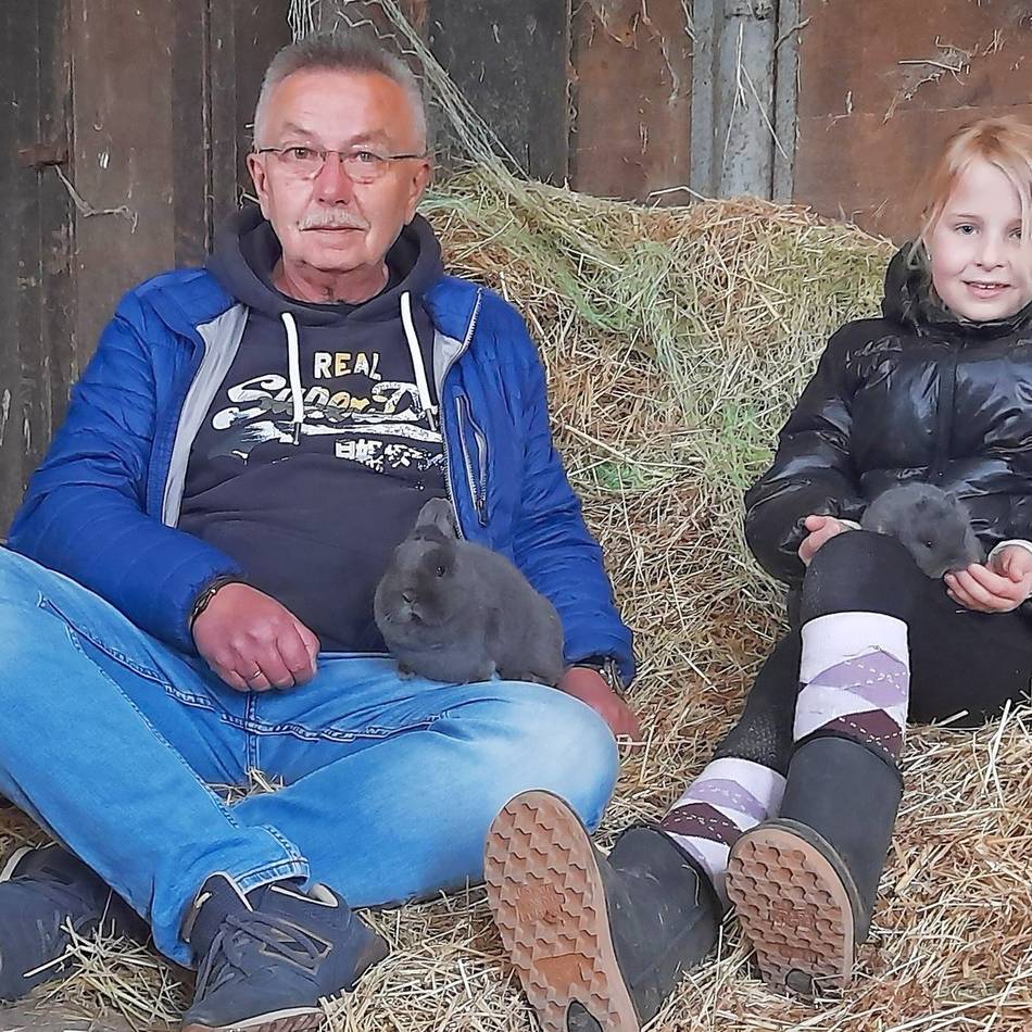 Wo in Wülfrath die Kollegen des Osterhasen geboren werden: Familie Werner liebt und züchtet „Blaue Zwerge“