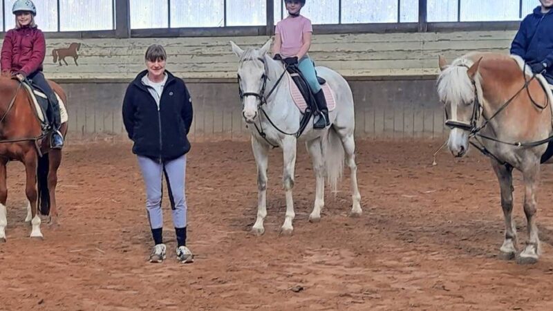 Der Reitferienkurs in Flandersbach war ein Highlight für die Teilnehmerinnen und Teilnehmer: Glück der Erde auf dem Pferderücken erleben