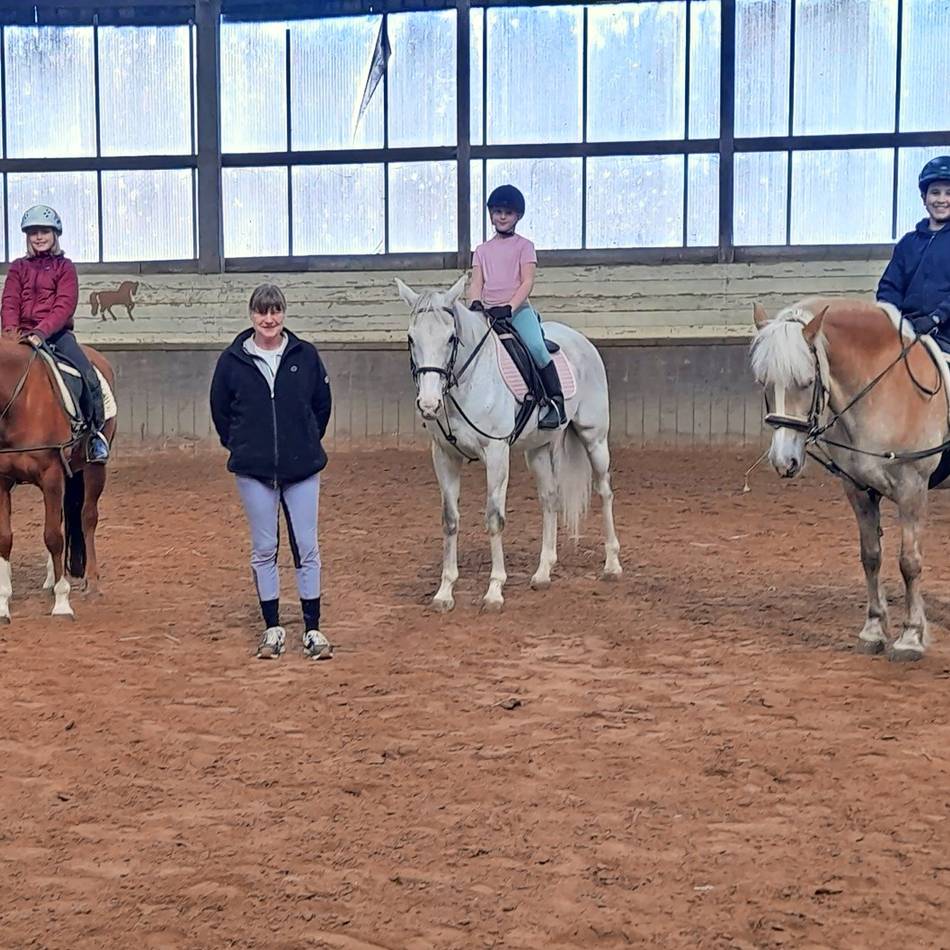 Der Reitferienkurs in Flandersbach war ein Highlight für die Teilnehmerinnen und Teilnehmer: Glück der Erde auf dem Pferderücken erleben