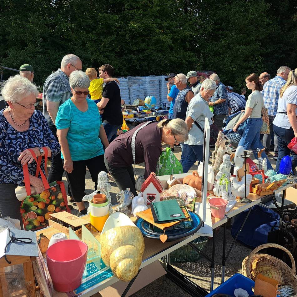 Aktion auf Wertstoffhof Hückeswagen: „Nix kütt fott!“ beim Bergischen Tauschrausch