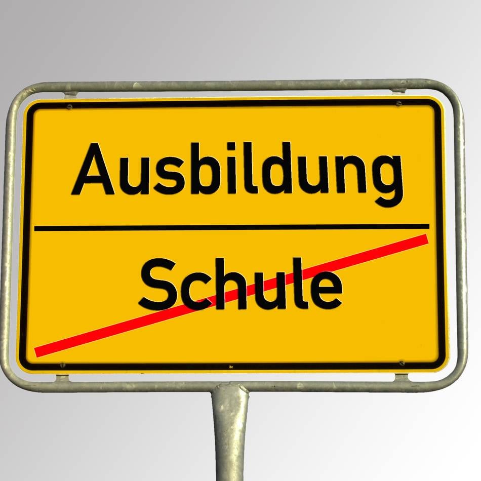 Praxis statt Theorie in Emmerich: Welcher Beruf passt? Echte Kontakte ersetzen digitale Informationen